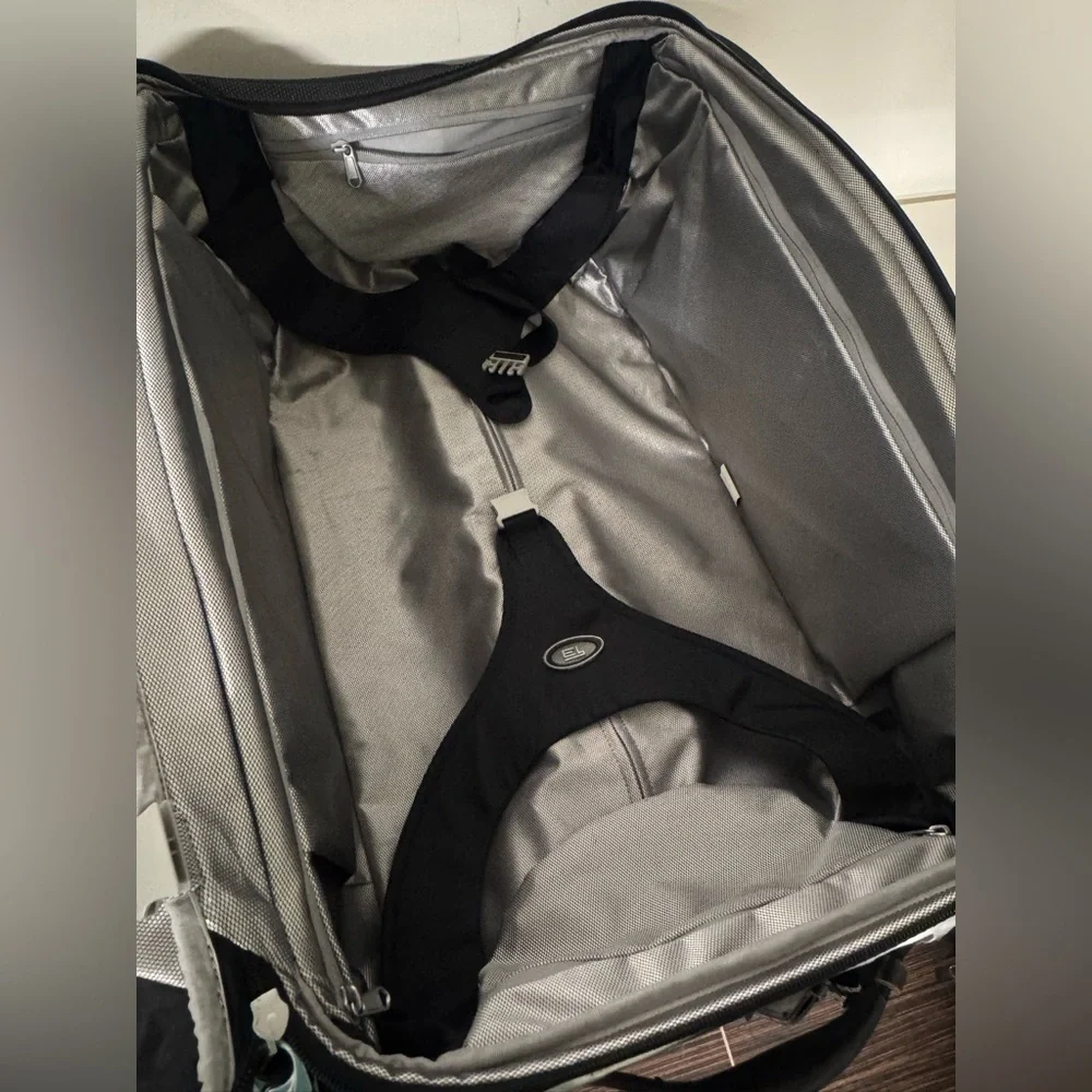 Tumi Black Softside Rolling Carry-On with Front Pocket Suitcase Luggage